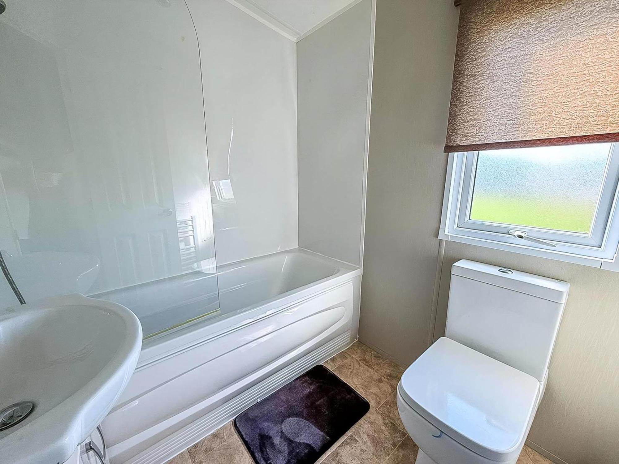 קלקטון און סי Beautiful Caravan With Decking Wifi At St Osyth Beach Holiday Park Ref 28077Dw מראה חיצוני תמונה
